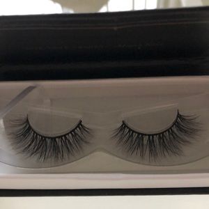 BN Blinking Beaute Lashes - No. 1